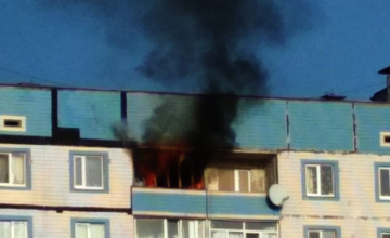 В Каменском пожарные ликвидировали возгорание в квартире на десятом этаже