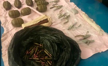 Житель Днепра хранил в арендованном гараже целый арсенал боеприпасов