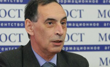 Вряд ли Правительство Азарова «доживет» до осени, - Юрий Райхель