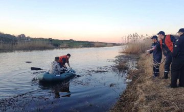 В Днепропетровской области спасатели извлекли из реки тело утонувшего мужчины