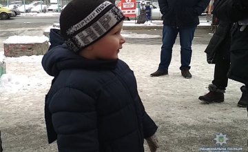 В Киеве 4-летний мальчик потерялся на рынке (ВИДЕО)
