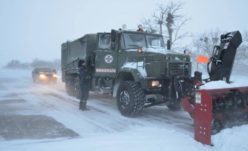 Из-за непогоды в Украине ограничен въезд транспорта в 2 областных центра