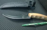 На Днепропетровщине мужчина напал с ножом на 26-летнего друга