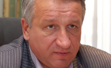 Мэр Куличенко лично ответственен за происходящее вокруг СШ № 19 