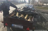 На Днепропетровщине задержали водителя авто с прицепом, полным древесиной  