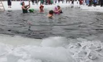 19 января на Монастырском острове состоится массовый Крещенский заплыв моржей