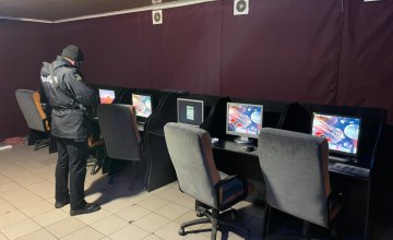 На Днепропетровщине закрыли сразу два подпольных зала игровых автоматов