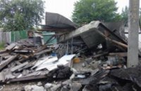 В Новомосковске произошел взрыв и пожар в частных гаражах