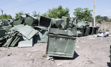 Большинство испорченных мусорных баков в Днепре - из-за вандализма