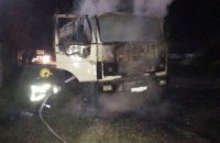 На Днепропетровщине на ходу загорелся грузовик (ФОТО)