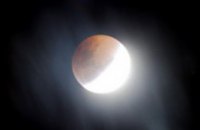 Днепропетровцы не смогут наблюдать лунное затмение 9 февраля из-за плохой погоды