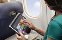 В самолетах авиакомпаний Европы разрешили использовать мобильные устройства 