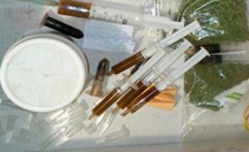 В Днепропетровской области полицейские провели контрольную закупку ацетилированного опия, в результате которой выявили наркоторг