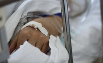 34-летний мужчина 2 недели находится в коме после простой операции на руке: анестезиологу грозит тюрьма (ВИДЕО)