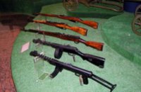 Украинцы в правоохранительные органы сдали 3 тыс. единиц огнестрельного оружия