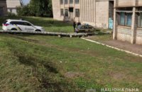 18-летний парень из Краматорска ранил ножом сотрудника полиции 