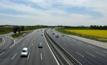 На повышение безопасности автомобильных дорог в городах Украины будет выделено €75 млн, - Геннадий Зубко