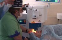 В Днепропетровске провели первую в Украине операцию по удалению глаукомы без разреза