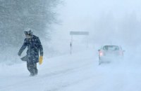 ​Днепропетровскую область засыпало снегом: небольшая метель будет продолжаться до конца недели