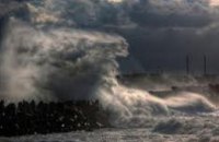 Штормовое предупреждение по Черному морю: ожидаются волны высотой в 4 м