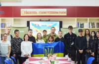 Зібрались на «каву з українською душею»: оборонці невимушено поспілкувалися зі школярами