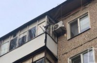 В Кривом Роге дерево упало на 5-этажный дом (ФОТО)