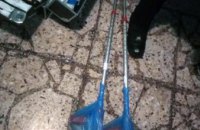В Киеве мужчина костылями избил соседа по палате (ВИДЕО)