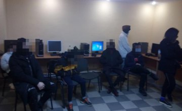 В Павлограде разоблачили нелегальный колл-центр: самому «старшему» сотруднику всего 17 лет
