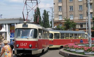 ​В Днепре трамваи № 18 и  № 19 временно приостанавливают свое движение