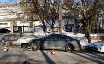 Днепрянин ищет свидетелей ДТП, в котором ему разбили машину на пр. Яворницкого (ФОТО)
