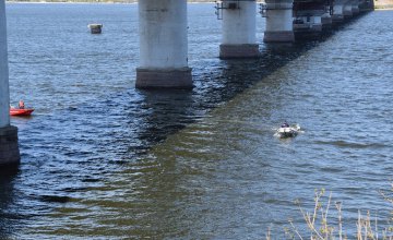 В Николаеве спасли девушку, которая прыгнула с Варваровского моста (ФОТО)