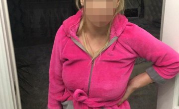 В Киеве задержали 32-летнюю сутенершу, на которую работали 12 женщин