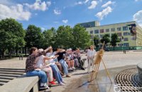 Дніпро надихає: містяни створювали скетчі на Січеславській Набережній