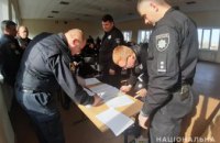 Полиция Днепропетровщины заступила на охрану общественного порядка на всех окружных и участковых избирательных комиссиях
