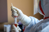 За добу на коронавірусну інфекцію захворіли 55 мешканців Дніпропетровщини 