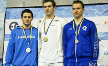 В Днепропетровске стартовал Чемпионат Украины и Чемпионат Украины среди молодежи по плаванию