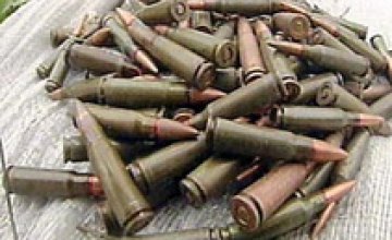 В Днепропетровске у местного жителя нашли 400 автоматных патронов
