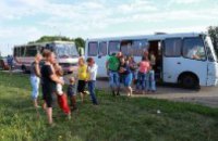 Спасатели Днепропетровщины помогают вернуться переселенцам из Донецкой области домой (ВИДЕО) 