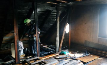 В Чечеловском районе Днепра сгорел жилой дом
