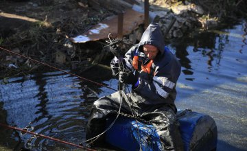 У Дніпрі комунальники розчистили майже половину річки Гнилокіш