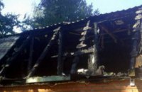 В Днепропетровской области группа коллекторов сжигала дома должников