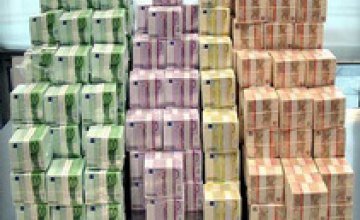 В Украине хотят поднять зарплату чиновникам до €1,5 тыс