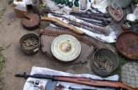 В Харьковской области пенсионер незаконно торговал оружием