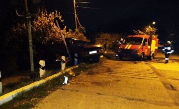Смертельное ДТП в Днепре: водитель не справился с управлением и влетел в отбойник