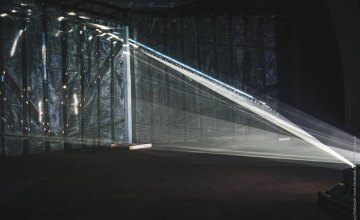 Художественный музей Днепра покажет арт-инсталляцию из стекла, света и хореографии (ИНТЕРЕСНО)