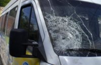 В Днепропетровске на Запорожском шоссе микроавтобус насмерть сбил пешехода и скрылся (ФОТО)