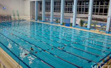 2,5-часовое плавание в бассейне построенном по всем европейским стандартам обойдется вам в 75 гривен