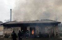 В Кривом Роге загорелся мебельный цех: огнем уничтожено 30 кв. метров (ВИДЕО)