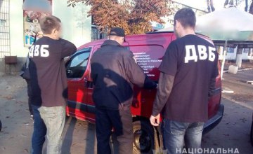 В Сумской области четырех полицейских задержали за взятки
