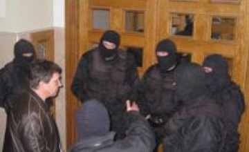ГРАД: «Днепродзержинскводоканал» атаковали депутаты Днепродзержинского горсовета и криминальные авторитеты